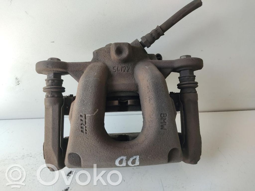 Bremsscheiben und Bremssättel eingestellt
