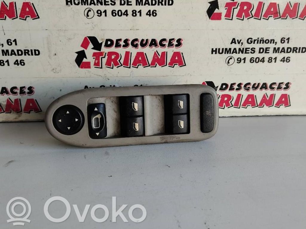 Citroen Berlingo Przyciski szyb 