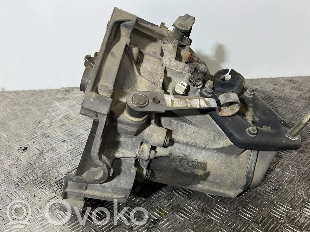 Peugeot 106 Manualna 5-biegowa skrzynia biegów 
