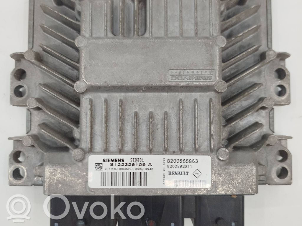 Unidad de control/módulo del motor   8200565863,S122326109A