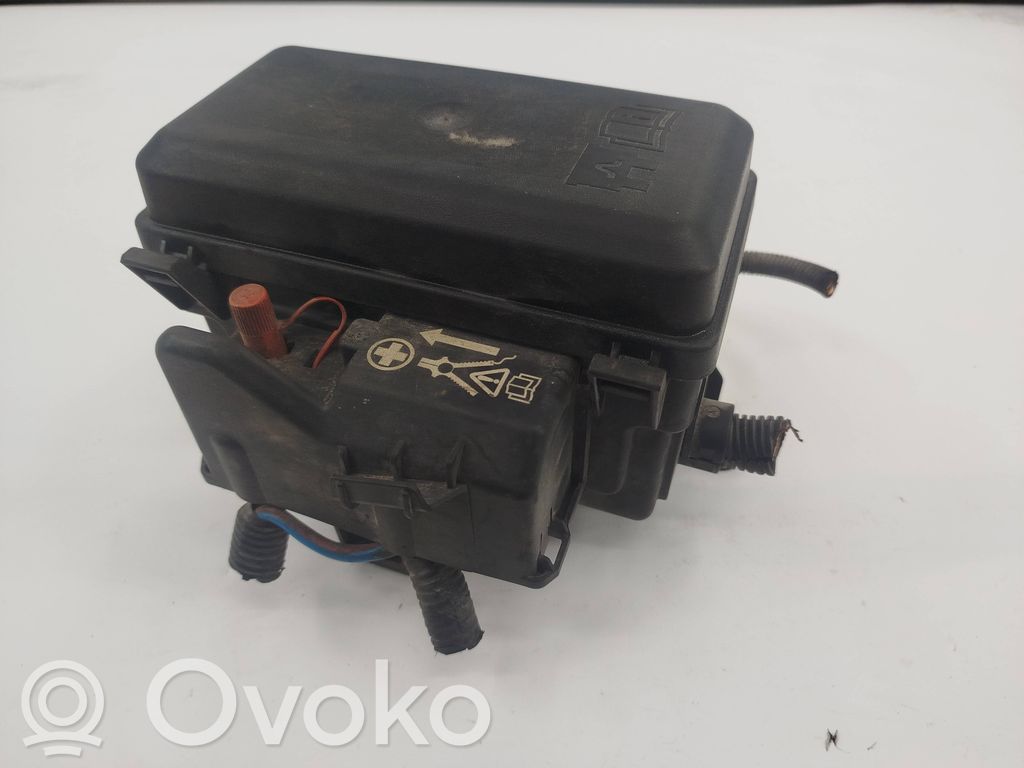 Ford Transit Juego de caja de fusibles 