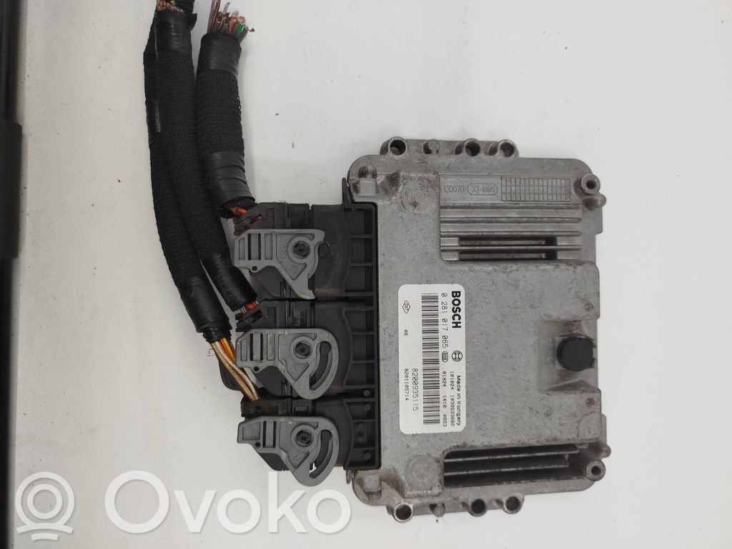 Opel Vivaro Calculateur moteur ECU 