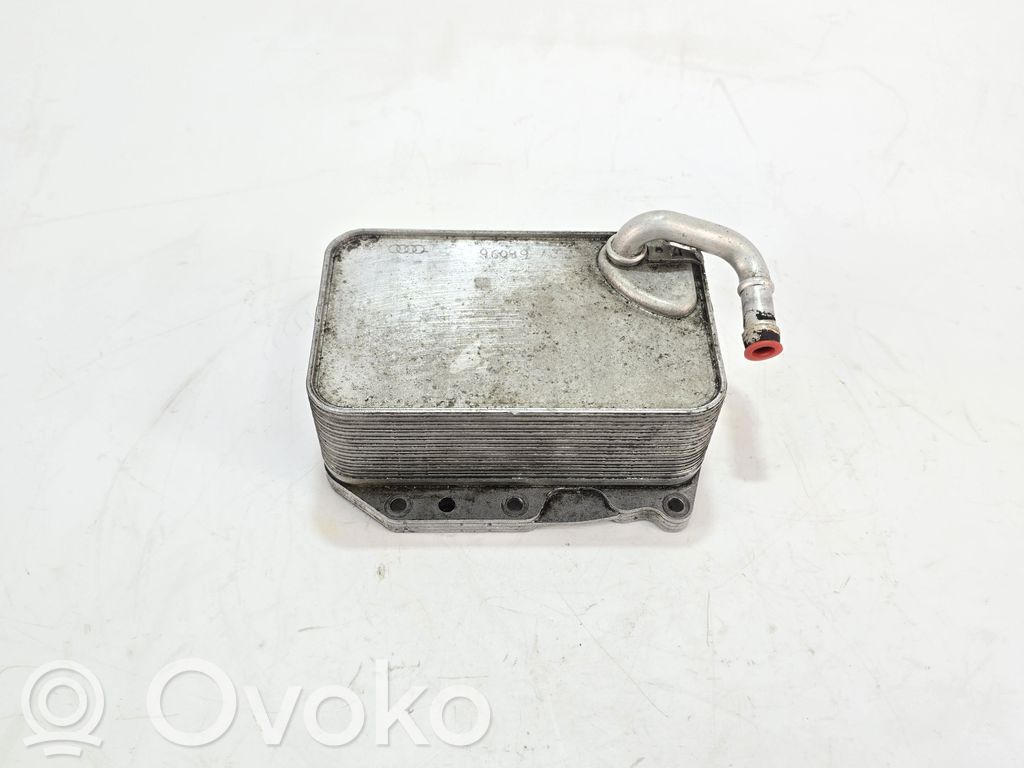 Audi A7 S7 4G Dzinēja eļļas radiators 