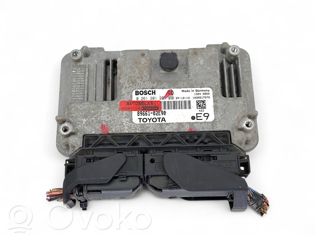 Toyota Auris 150 Engine control unit/module 