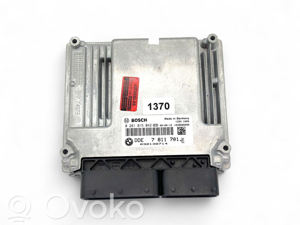 BMW 1 E81 E87 Variklio valdymo blokas 