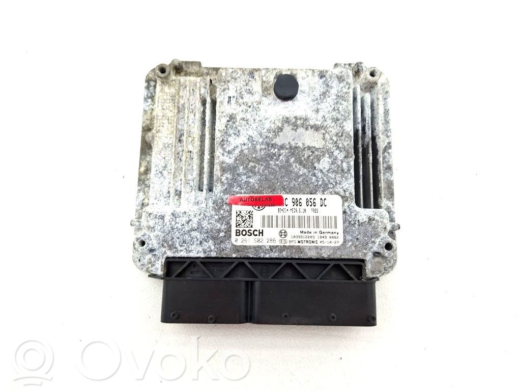 Volkswagen PASSAT B6 Engine control unit/module 