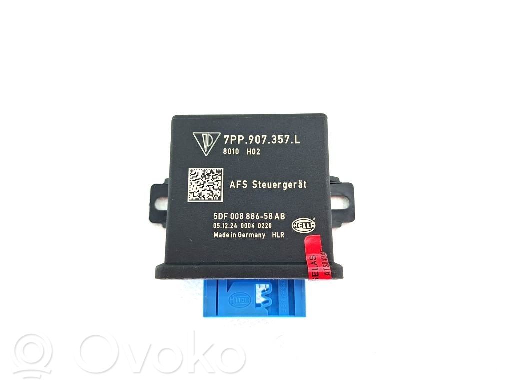 Porsche Macan (95B) Light module LCM 