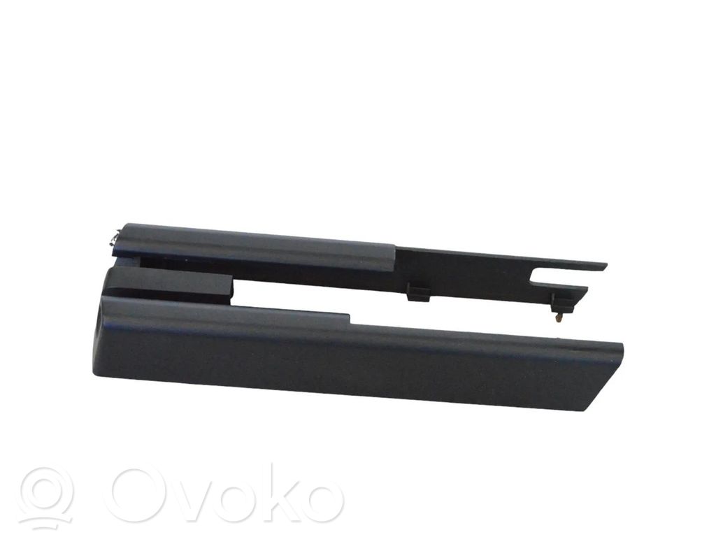 Osłona / Obudowa fotela przedniego pasażera   106235800D