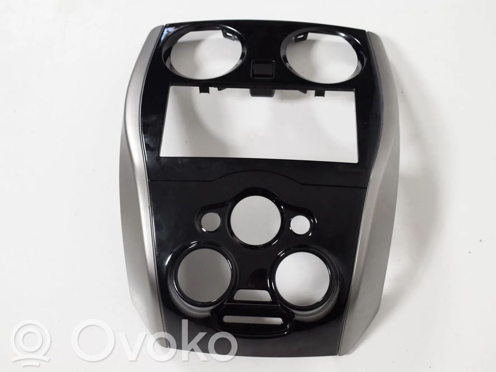 Nissan Note (E12) Dekoratyvinė apdailos juostelė 