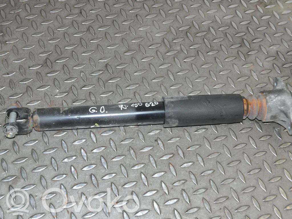 KIA Ceed Takaiskunvaimennin 