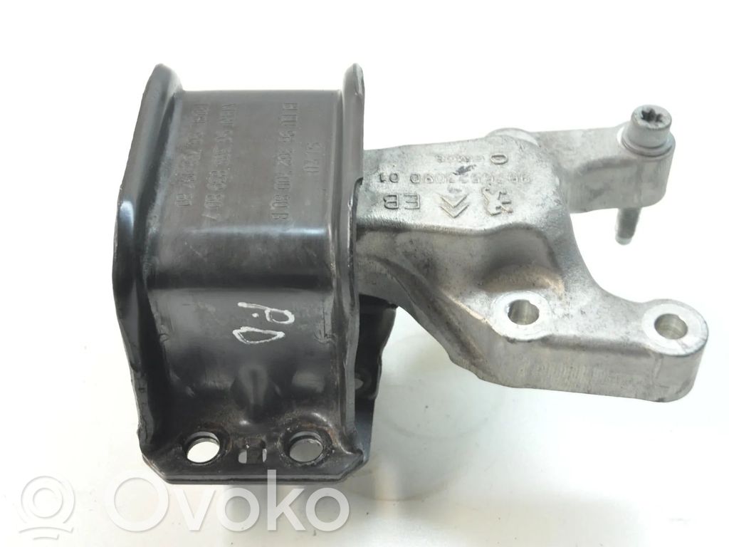 Citroen DS4 Engine mount bracket 