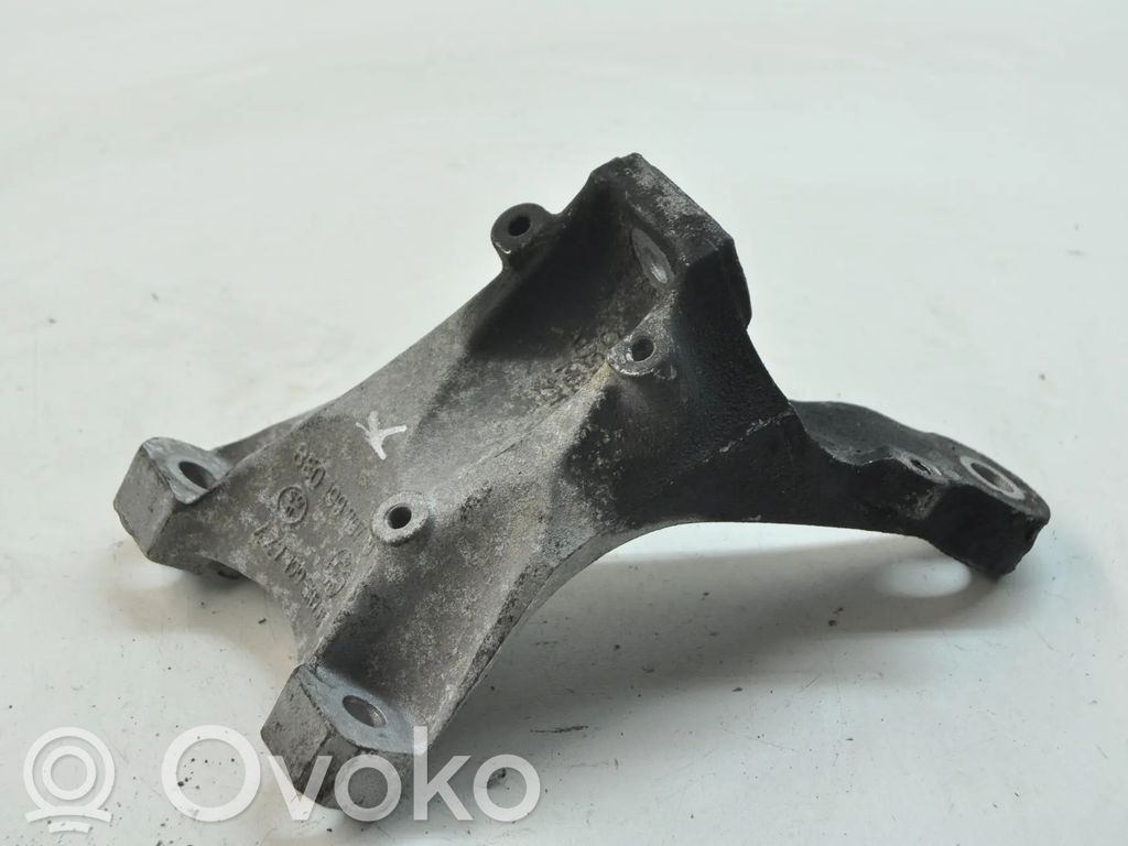 Engine mounting bracket   8E0199307AD