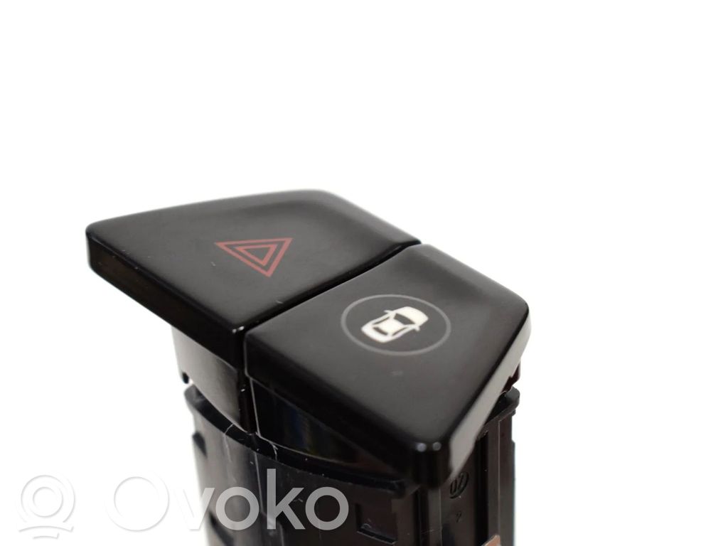 BMW 5 G30 G31 G38 Przycisk świateł awaryjnych 
