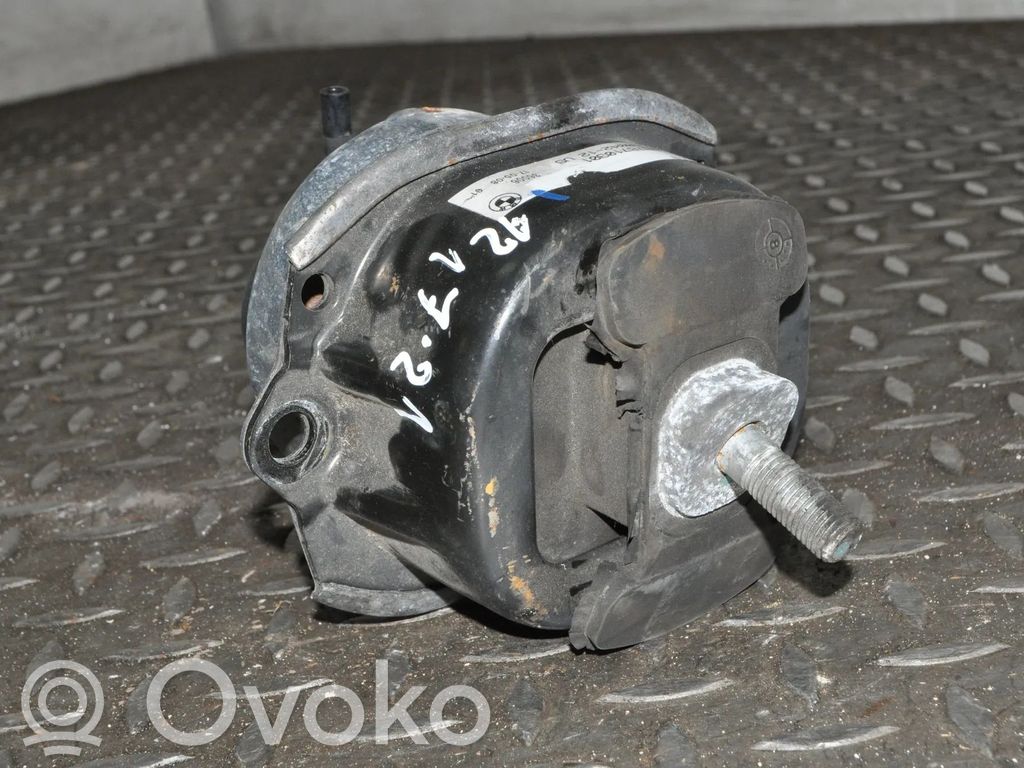 BMW X5 E70 Engine mount bracket 