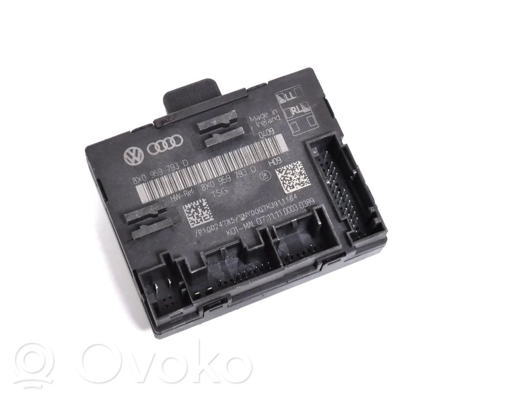 Audi A1 Durvju vadības bloks 