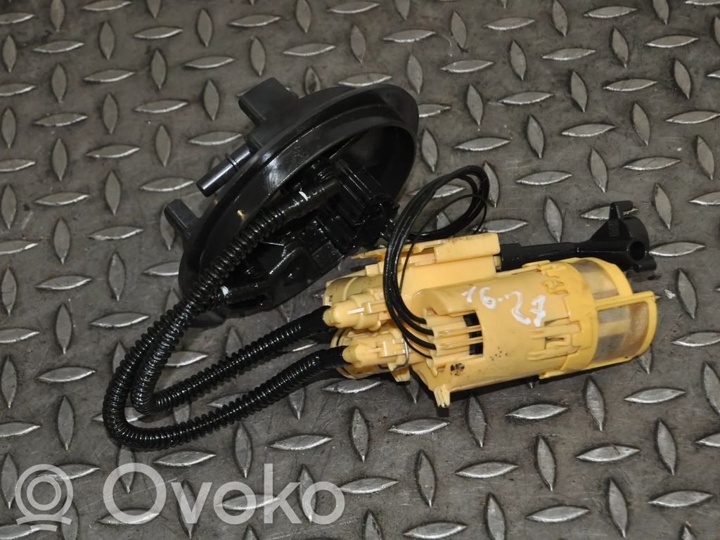 Pompa paliwa w zbiorniku   A2054701694,52102752435
