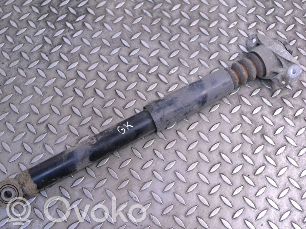 Audi A3 S3 8V Takaiskunvaimennin 