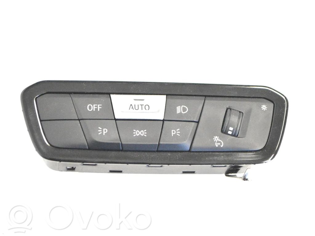 BMW 8 G14 Light switch 