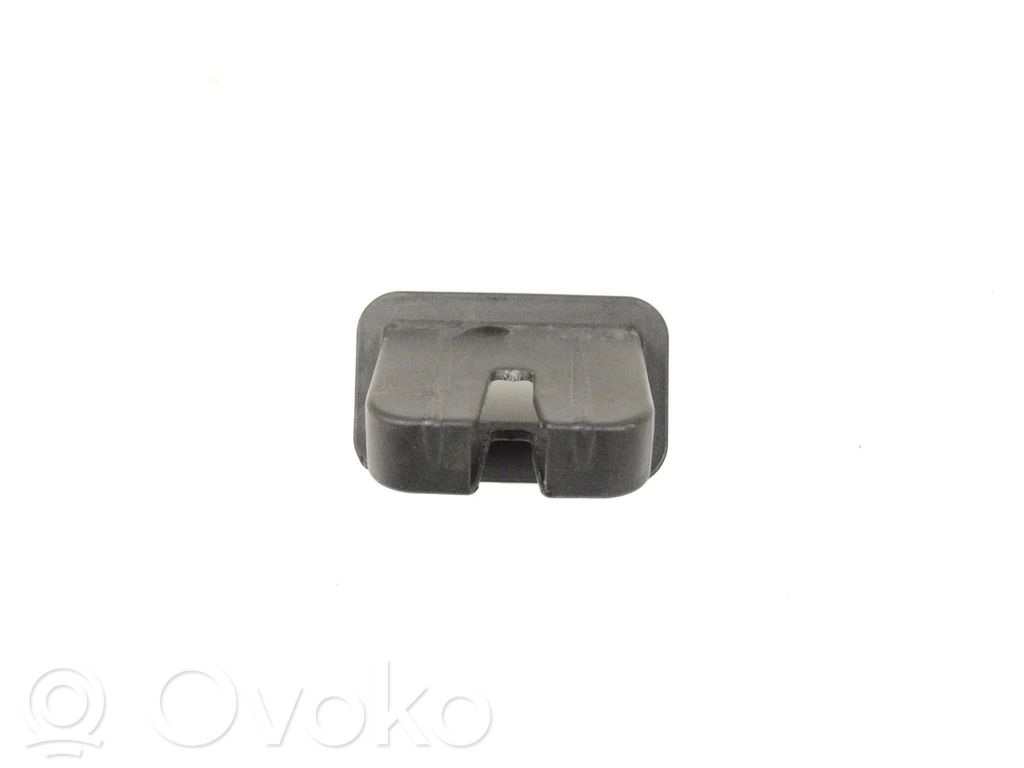 Protector del borde del maletero/compartimento de carga   8T8827520