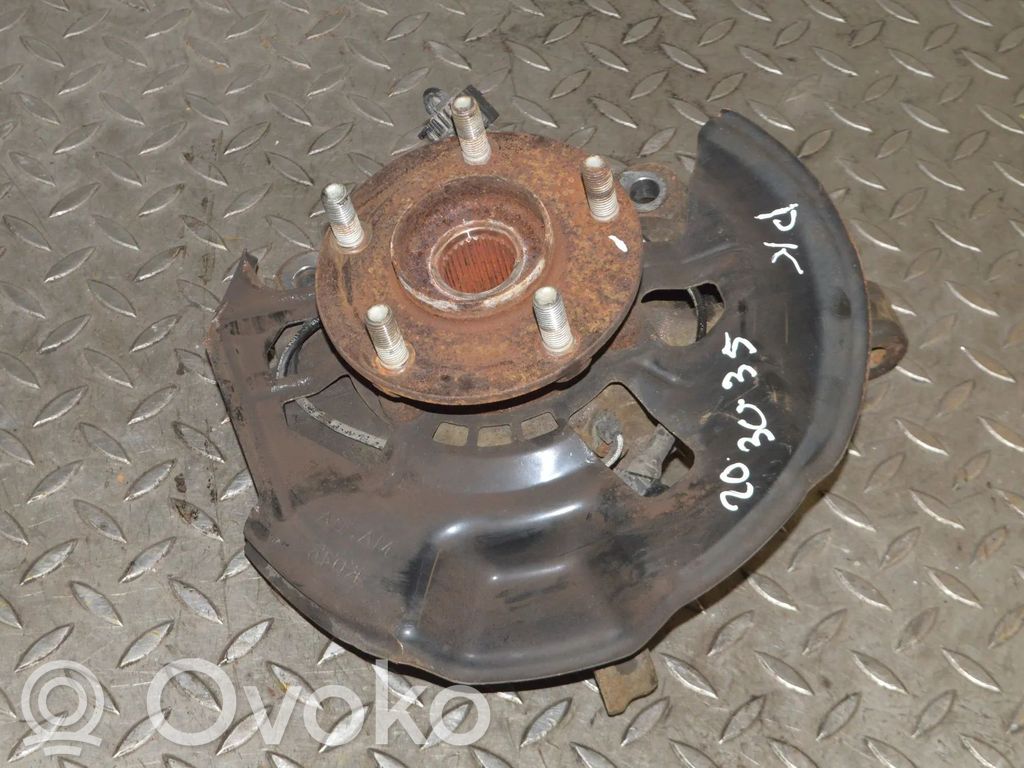 Front wheel hub