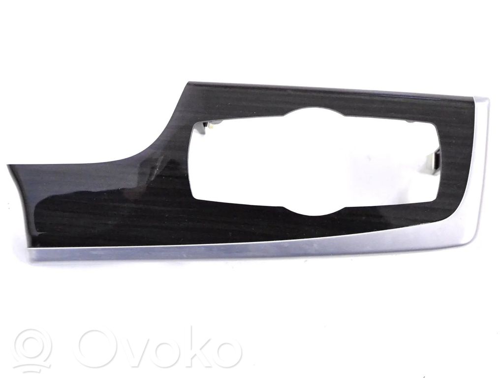 BMW 5 F10 F11 Ornament bord 