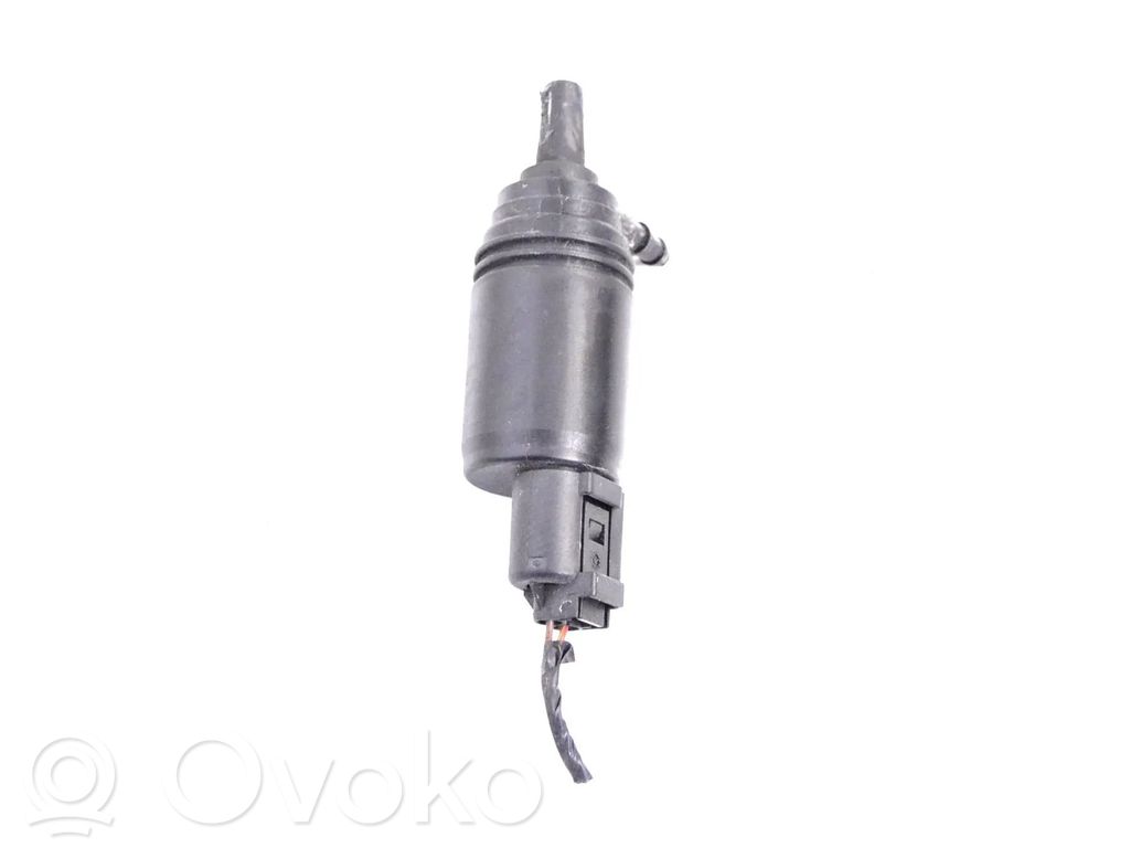BMW 1 F20 F21 Windscreen/windshield washer pump 