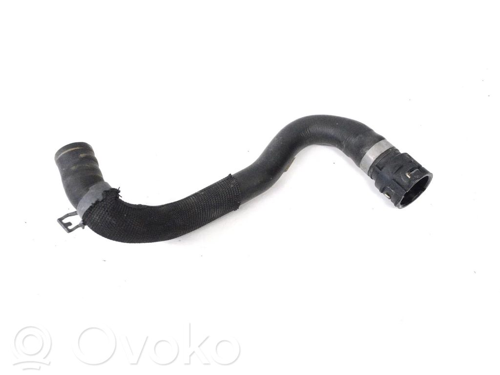 Audi A4 S4 B9 8W Conductă/furtun lichid de răcire motor 