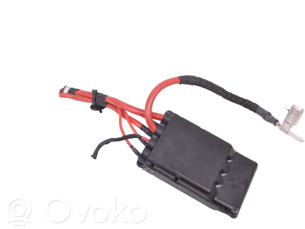 BMW 2 F44 Przekaźnik sterujący prądem 