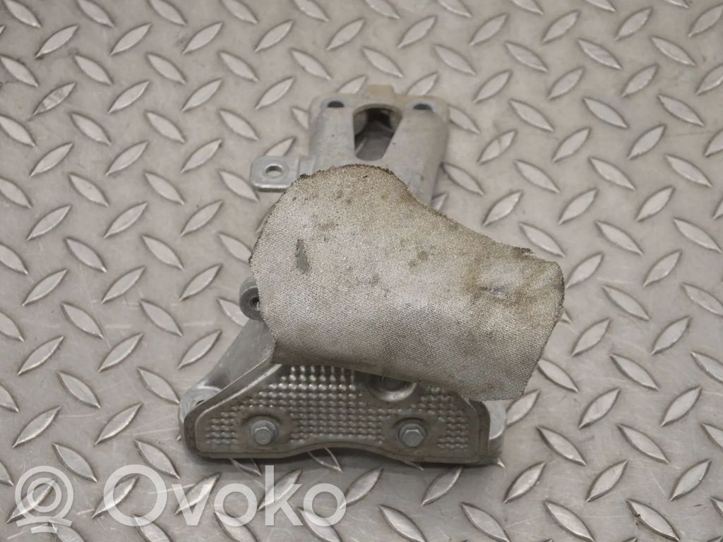 Audi Q5 SQ5 8R Engine mounting bracket 