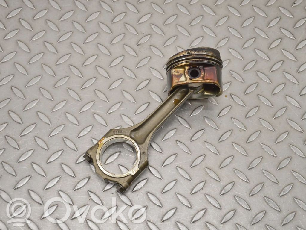 Porsche Cayenne (9PA) Piston 