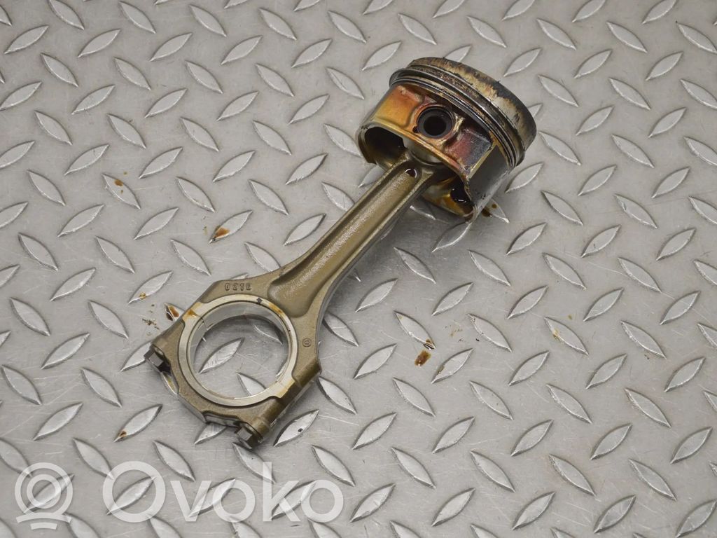 Porsche Cayenne (9PA) Piston 