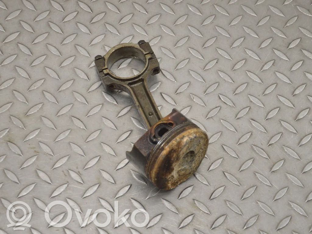 GMC Sierra 1000 Piston 