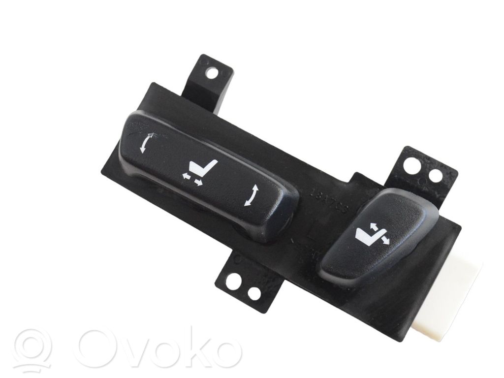 Seat control switch   18A703