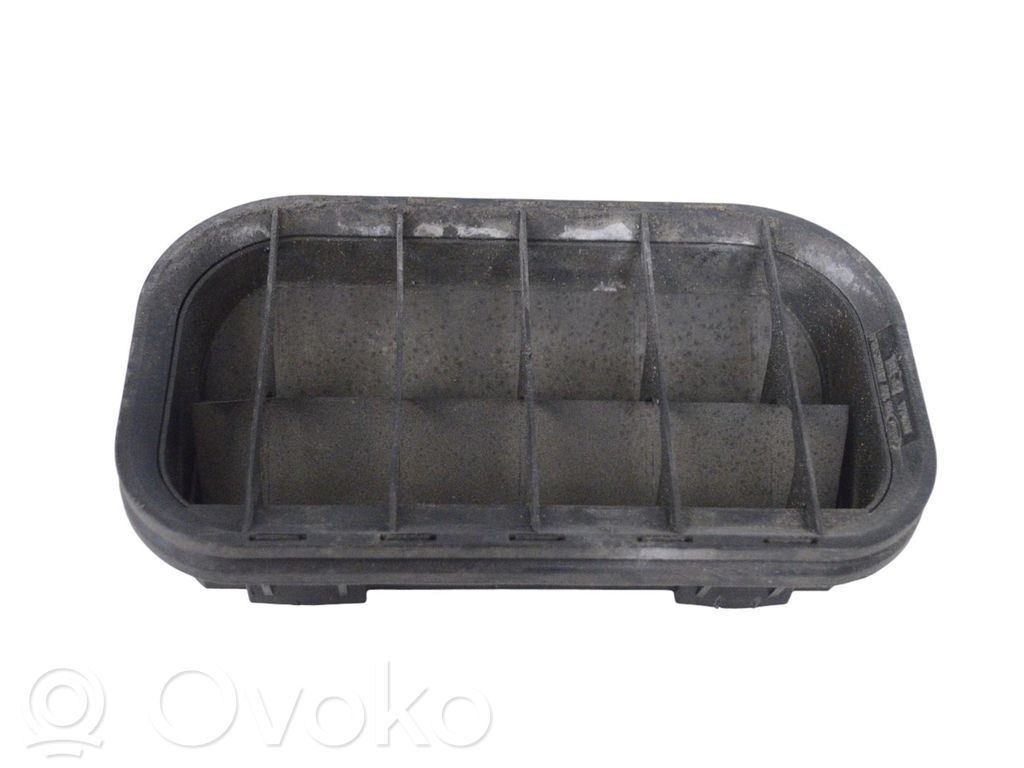 Jaguar XK8 - XKR Quarter panel pressure vent 