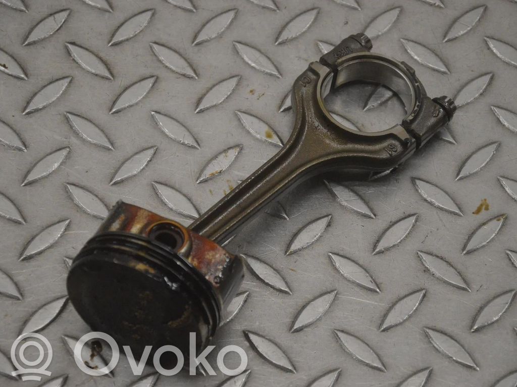 Volkswagen Polo V 6R Piston 