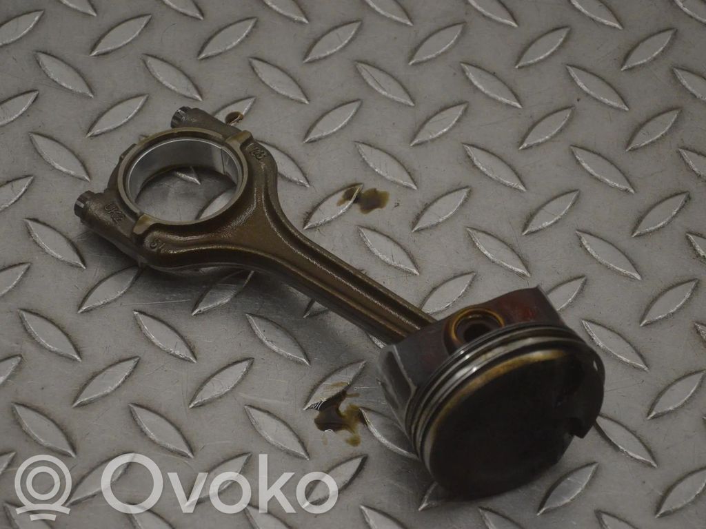 Volkswagen Polo V 6R Piston 