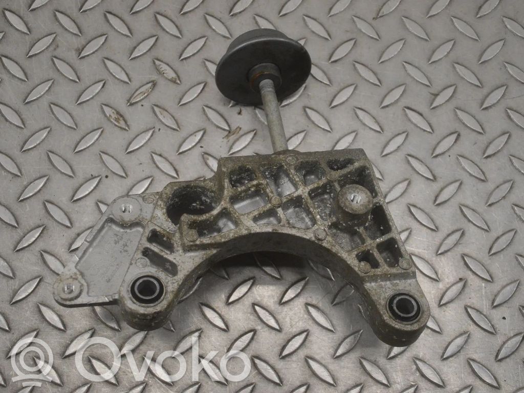Jaguar I-Pace Engine mounting bracket 
