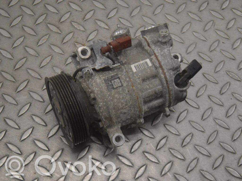 Volkswagen Golf VIII Compressore aria condizionata (A/C) (pompa)