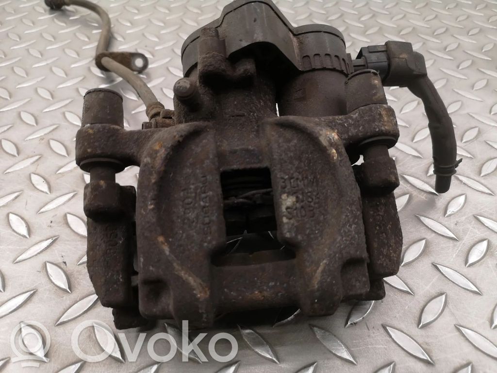 Subaru Outback (BS) Aizmugurējais suports 