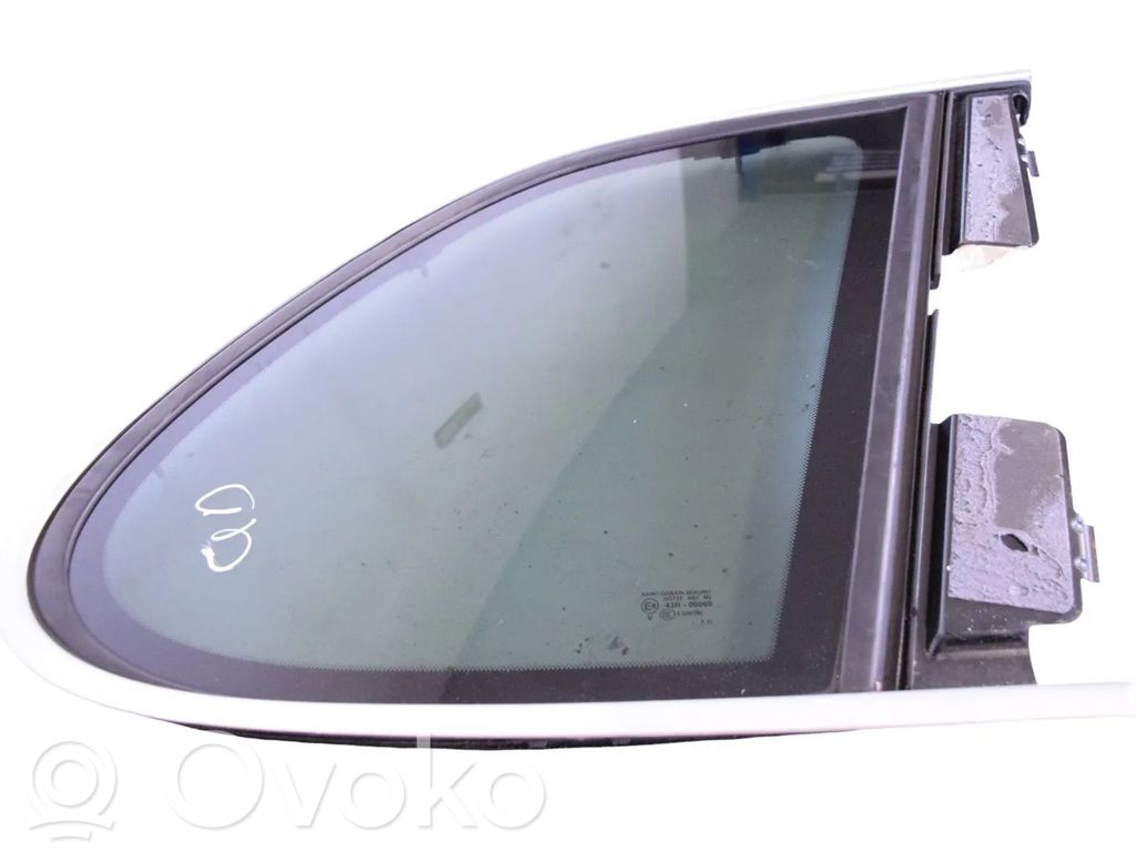 Porsche Cayenne (9PA) Rear side window 