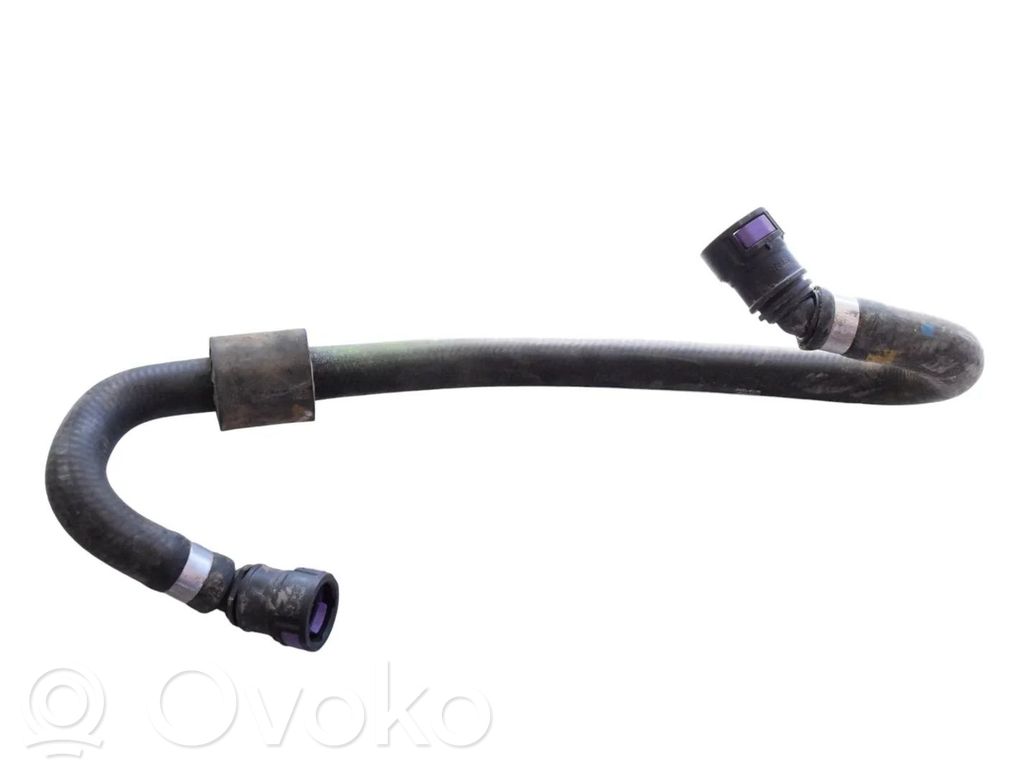 Volvo V60 Przewód / Wąż chłodnicy