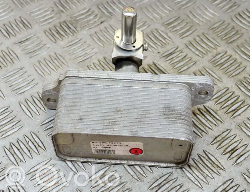 Tesla Model S Hybrid/electric vehicle battery fan 