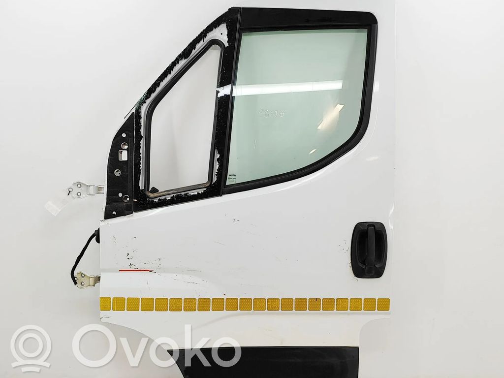 Iveco Daily 6th gen Puerta delantera 