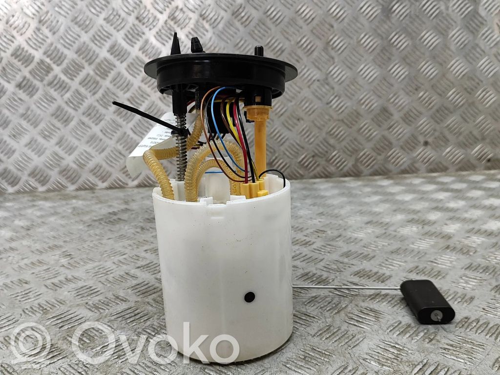 Skoda Karoq Bomba interna de combustible 