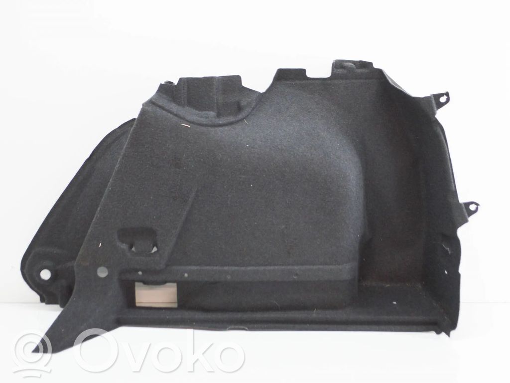 Volkswagen Golf VIII Boczek / Tapicerka / bagażnika