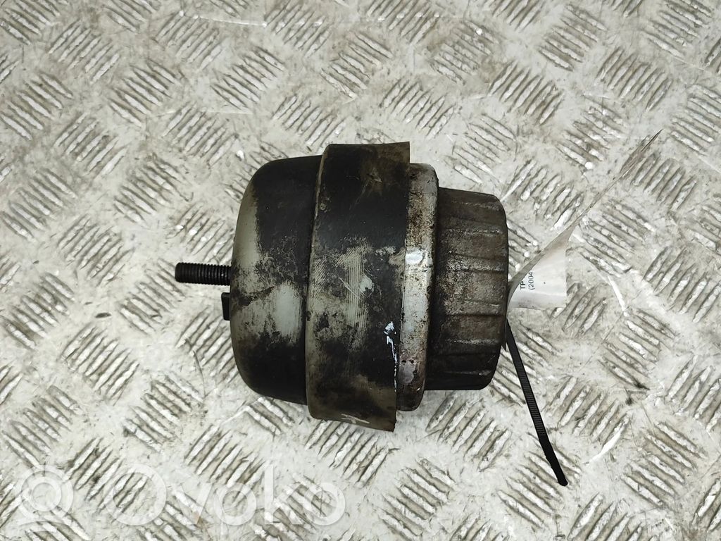 Audi A3 S3 8P Engine mount bracket 