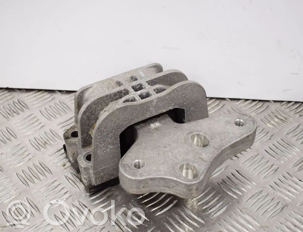 Ford Transit Custom Engine mount bracket 