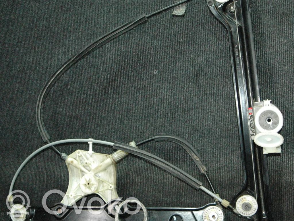 Regulador de ventanilla eléctrico de puerta delantera   E007084003A