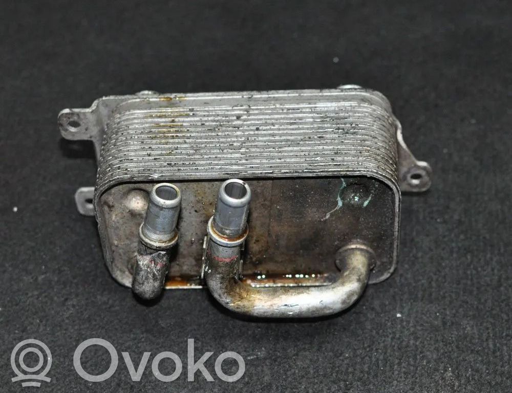 BMW 7 E65 E66 Dzinēja eļļas radiators 