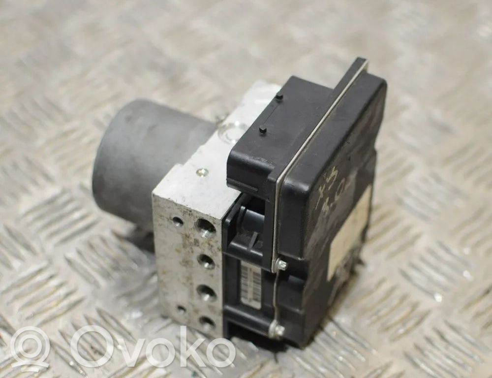 BMW X3 E83 ABS Pump 
